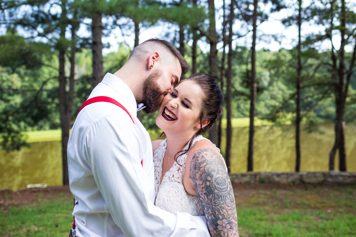 LightCreative_201808_RaleighWeddingPhotographer_StyledShoot_StonewallFarm_020_blog.jpg