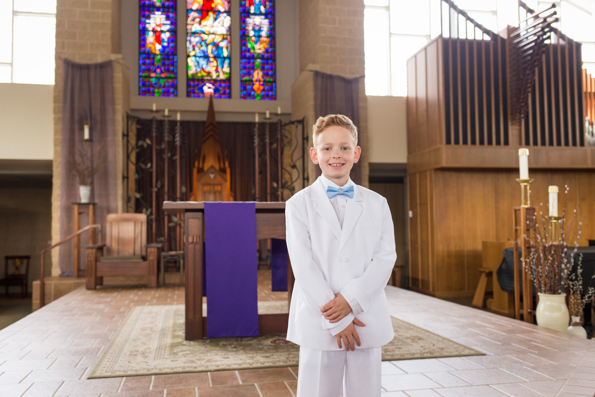LightCreative_201903_RaleighPayWhatYouCanPhotographer_Hunter_FirstCommunion_003_blog.jpg