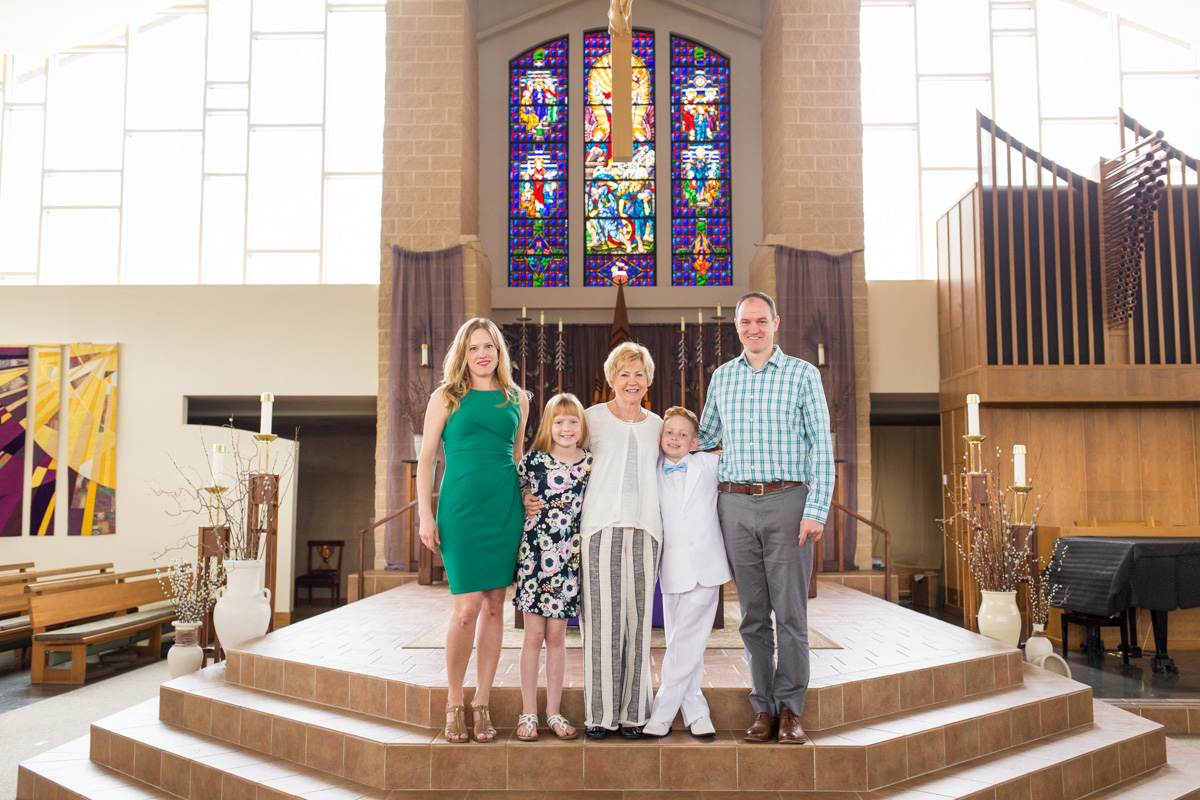 LightCreative_201903_RaleighPayWhatYouCanPhotographer_Hunter_FirstCommunion_016_blog.jpg