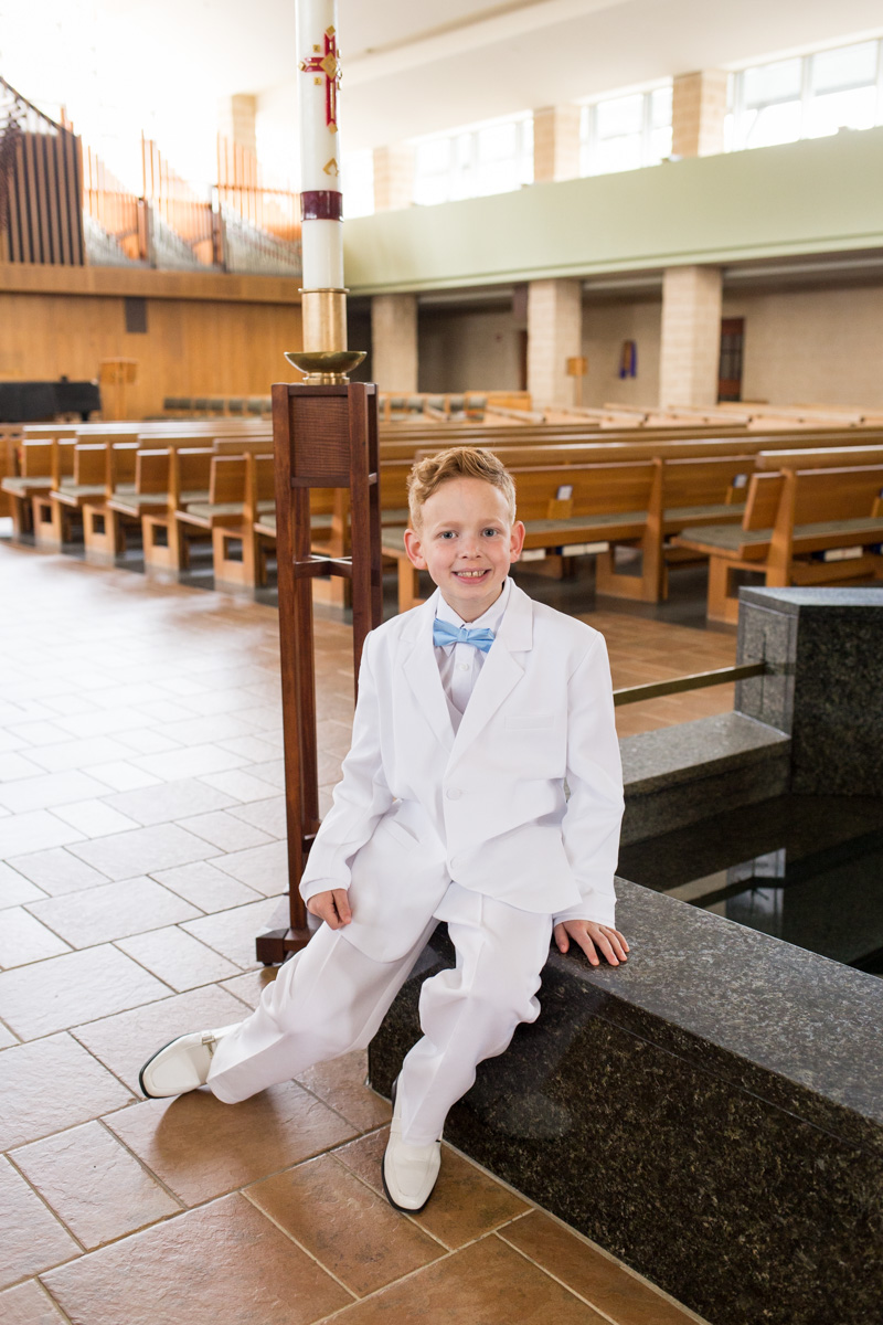 LightCreative_201903_RaleighPayWhatYouCanPhotographer_Hunter_FirstCommunion_018_blog.jpg