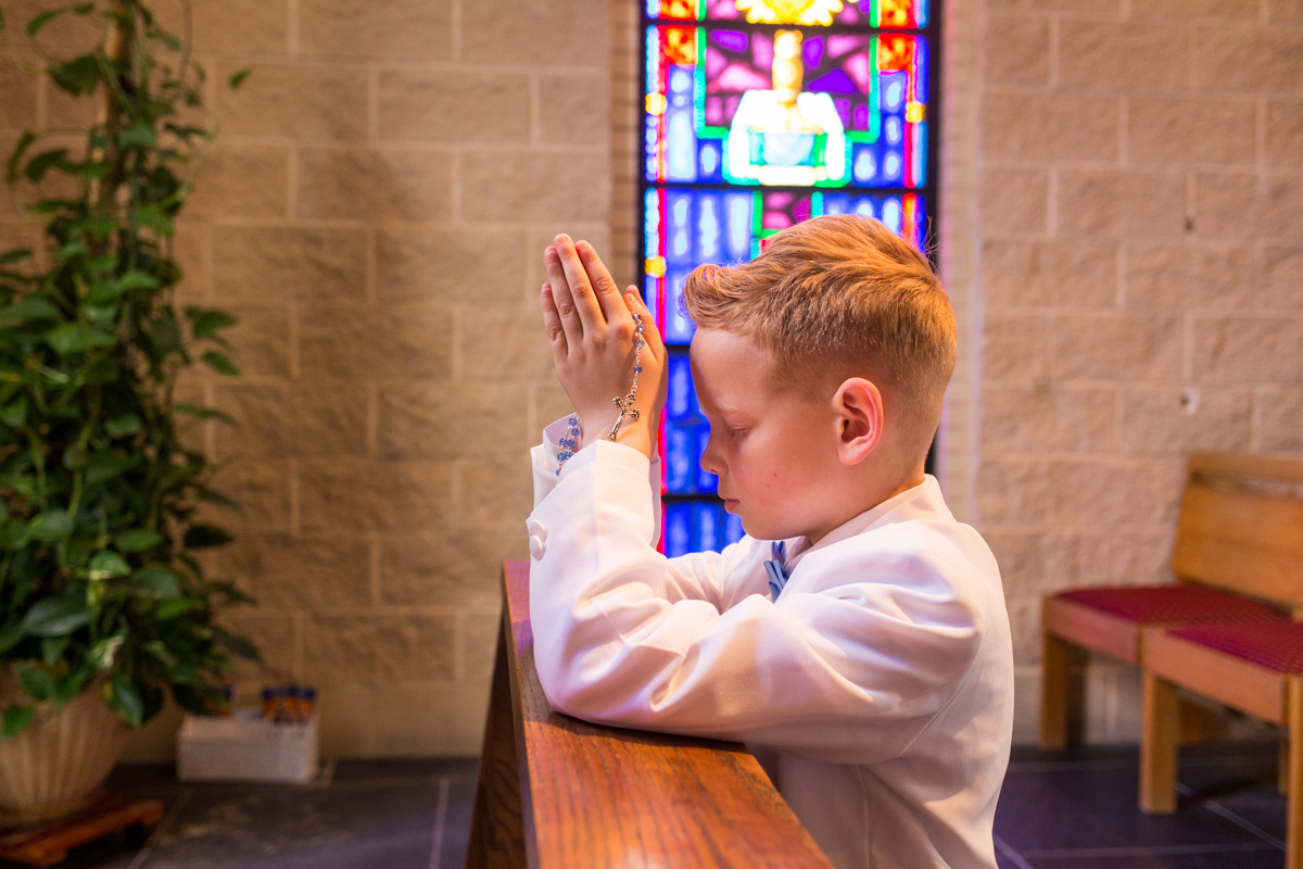 LightCreative_201903_RaleighPayWhatYouCanPhotographer_Hunter_FirstCommunion_020_blog.jpg