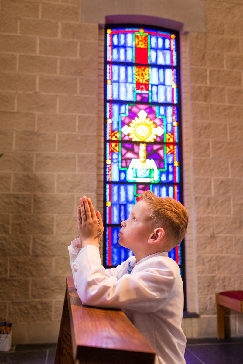 LightCreative_201903_RaleighPayWhatYouCanPhotographer_Hunter_FirstCommunion_021_blog.jpg