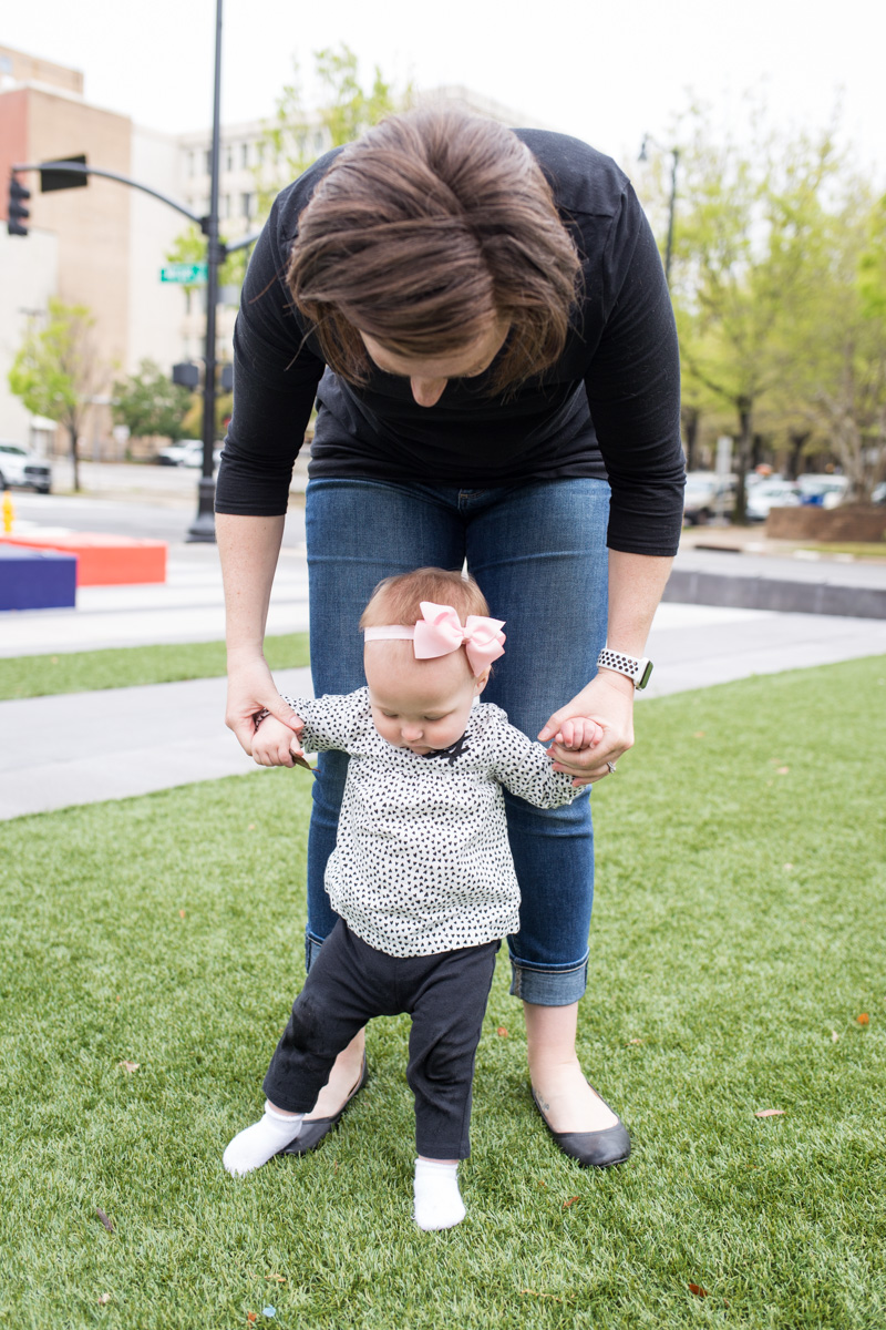 LightCreative_201904_AlisonAaron_Adelyn_RaleighBabyPhotographer_1yearPhotos_025_blog.jpg