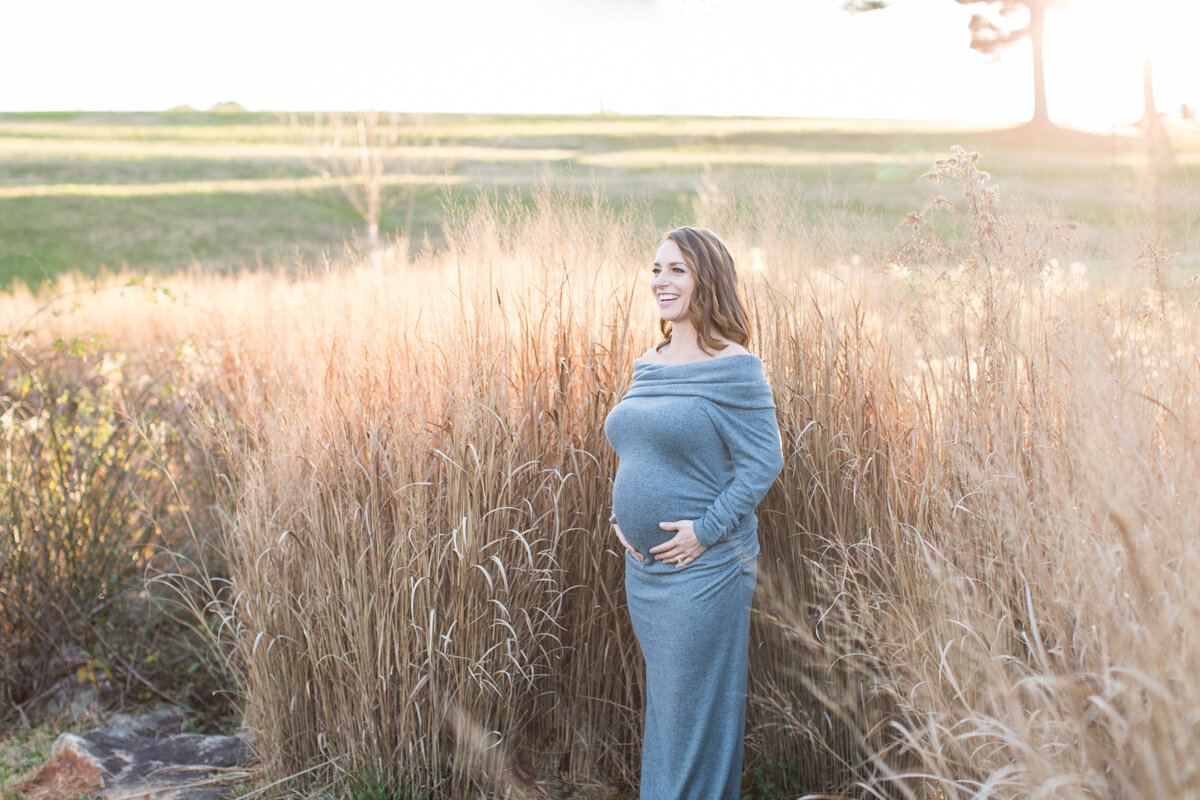 LightCreative_201912_JenniferNiels_RaleighMaternityPhotographer_PayWhatYouCanPhotographyRaleigh_017_blog.jpg