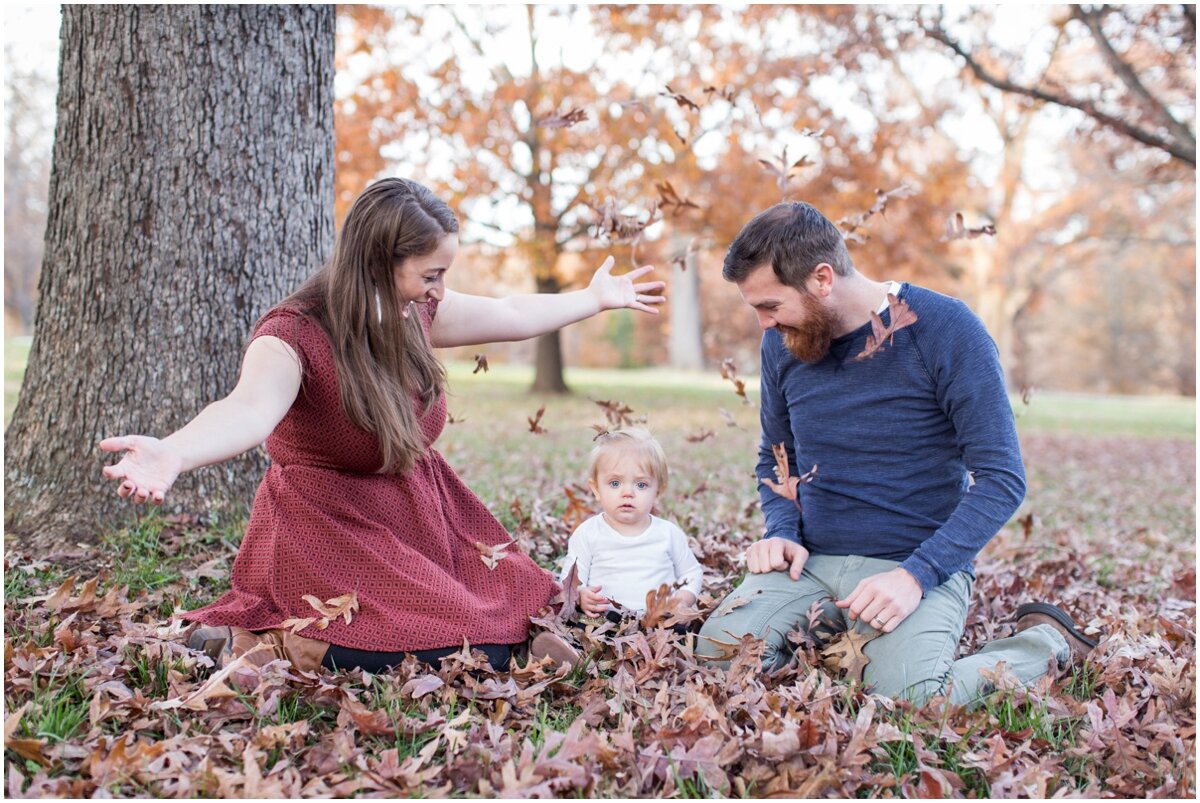 LightCreative_201912_SarahColin_RaleighFamilyPhotographer_PayWhatYouCanPhotographyRaleigh_005_blog_stomp.jpg