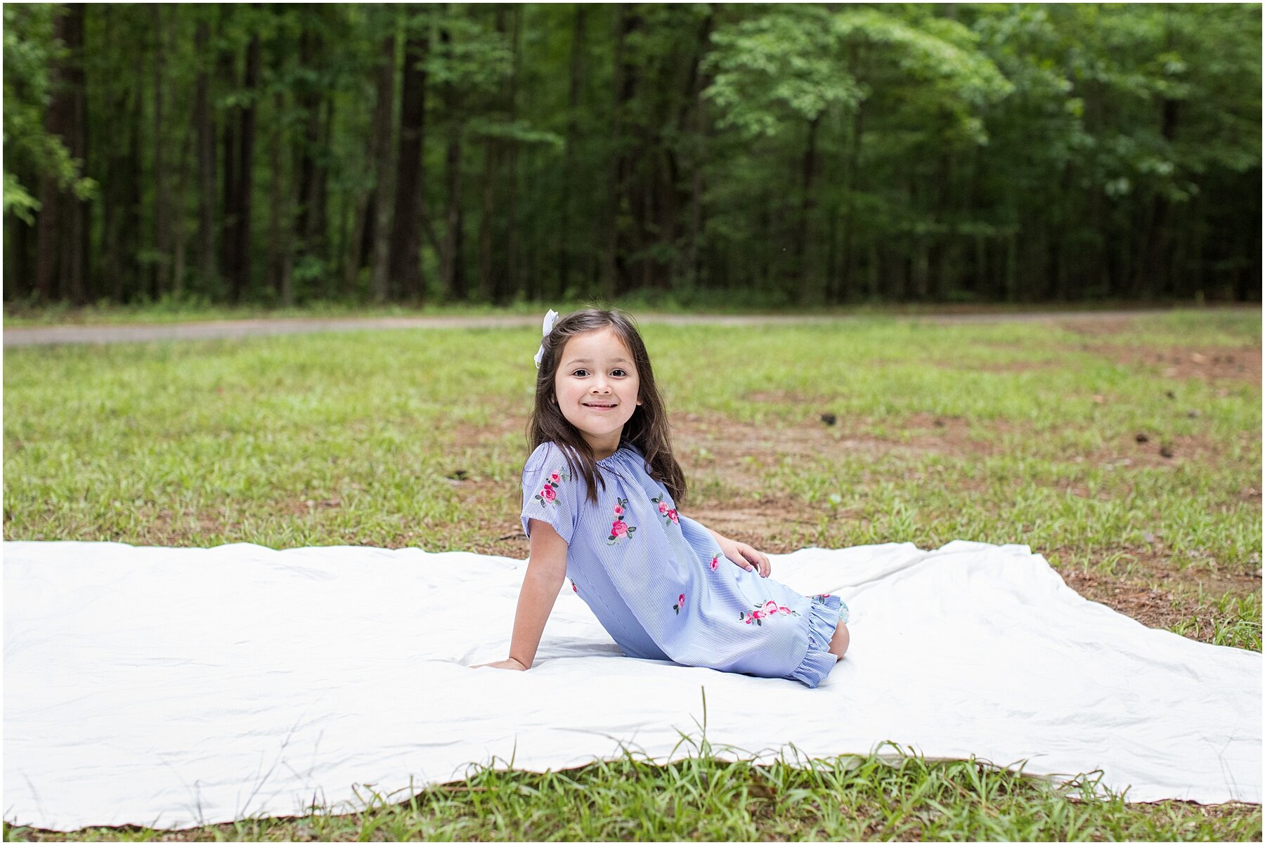 LightCreative_202006_AliciaEdward_Abigail5YearsOld_RaleighFamilyPhotographer_PayWhatYouCanPhotographyRaleigh_010_blog_stomp.jpg