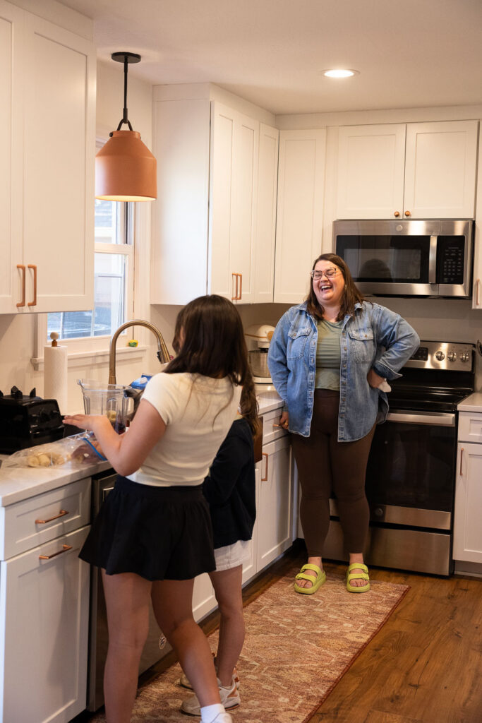 Springtime Candid Documentary Family Photos in Raleigh making smoothies