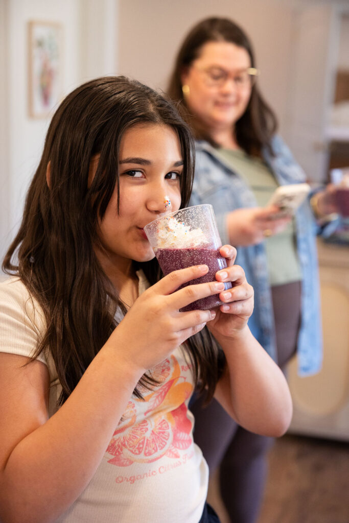 Springtime Candid Documentary Family Photos in Raleigh with Liz Chavez @liztrullly and her daughters