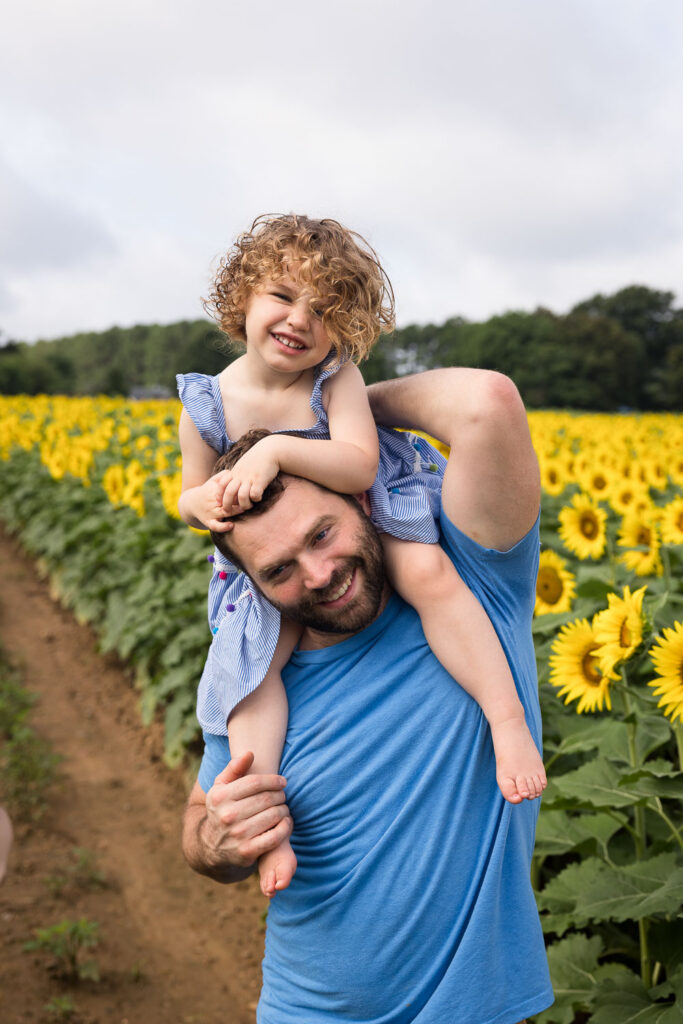 Dad and daughter photo session at Dix Park Sunflowers